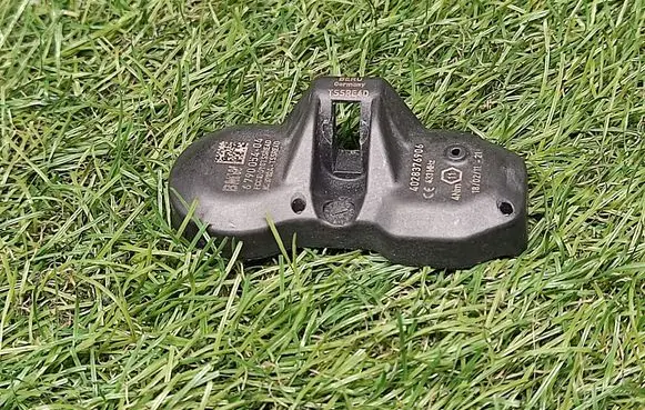 BMW 5 F10 F11 Tire pressure sensor 6790054 679005404