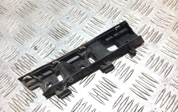 Volkswagen PASSAT B6 Front bumper mounting bracket 3C0807187