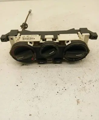 Audi A2 Climate control unit 8Z0819045B 901511755BB