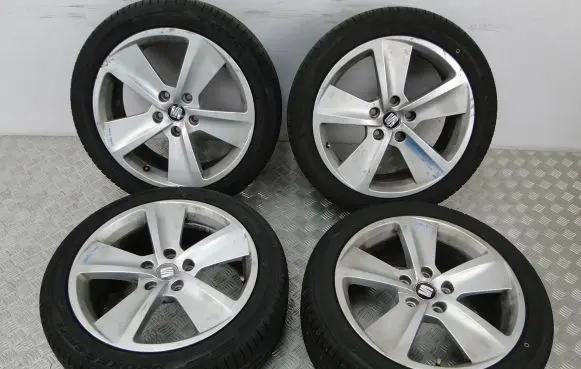 Seat Leon (1P) R17 alloy rim 