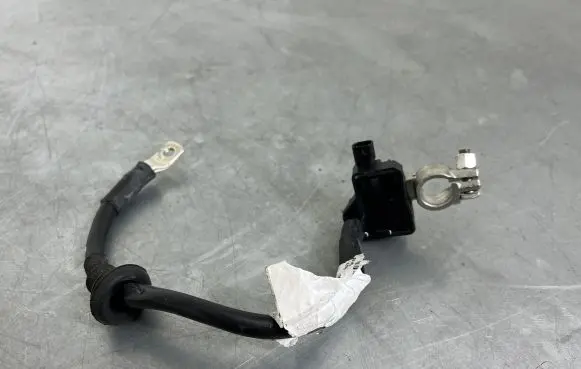 Volkswagen Touareg II Negative earth cable (battery) 7P0915181A