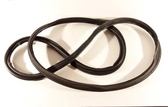 Toyota Auris E180 Trunk rubber seal (body) 678810D070