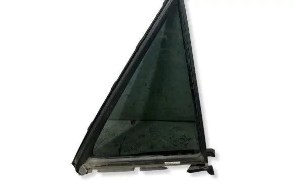 Mercedes-Benz ML W164 Rear vent window glass A1647302655