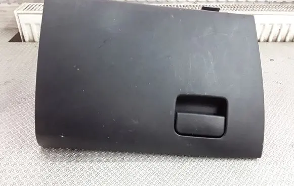 Mitsubishi Lancer X Glove box