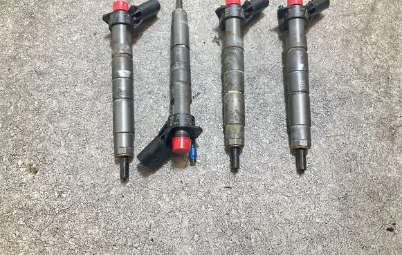 Mercedes-Benz Sprinter W907 W910 Fuel injector A6540700187 2105503515 0445117048