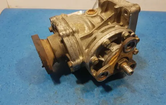 Volkswagen Golf IV Gearbox transfer box case 02C409107H