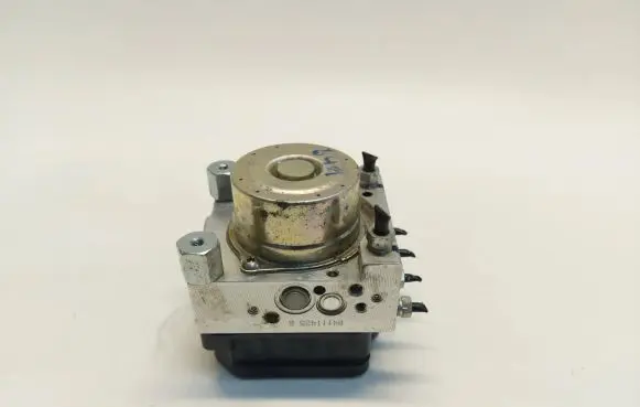 Toyota Hilux (AN120, AN130) ABS Pump 116040-49320