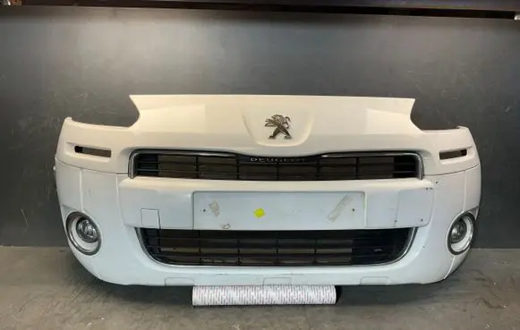 Peugeot Partner Front bumper 9682966577