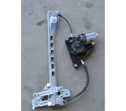 Peugeot 108 Front door electric window regulator 698100H031 122700