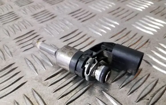 Audi A3 S3 A3 Sportback 8P Fuel injector 03C906036M