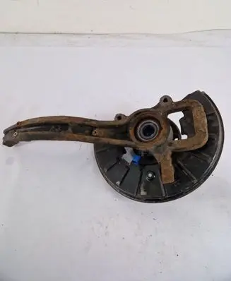 Front wheel hub