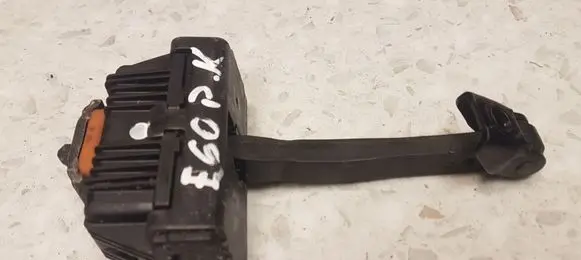 BMW 5 E60 E61 Front door check strap stopper