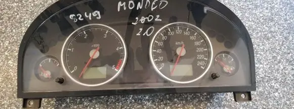 Ford Mondeo Mk III Speedometer (instrument cluster) 1S7F10841