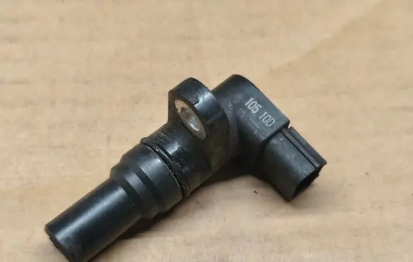 Honda CR-V Camshaft position sensor 10510D