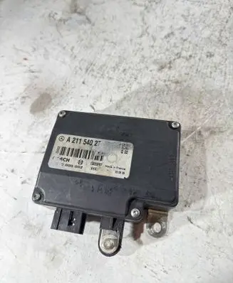 Mercedes-Benz E W211 Battery control module A2115402745 13033F67