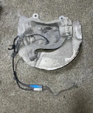 BMW 5 E60 E61 Front wheel hub 6760953