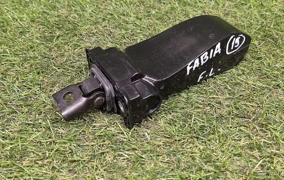 Skoda Fabia Mk3 (NJ) Front door check strap stopper 6V0837267