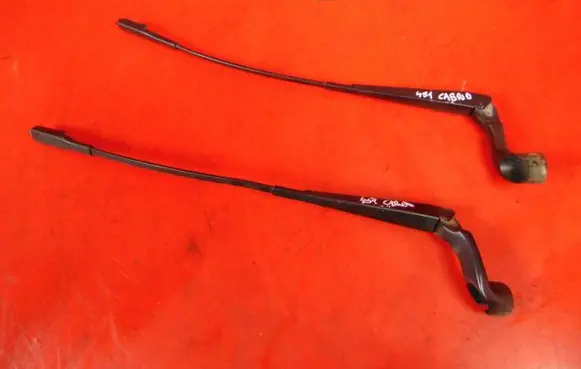 Smart ForTwo II Front wiper blade arm