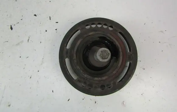 Opel Astra H Crankshaft pulley 