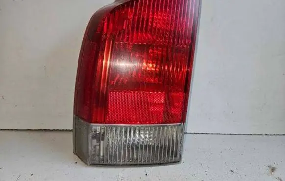 Volvo V70 Rear/tail lights 9154497