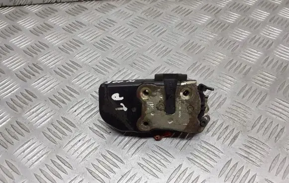Chrysler 300M Front door lock