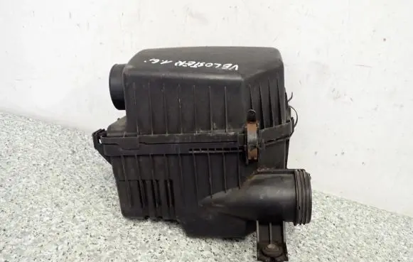 Hyundai Veloster Air filter box cover 