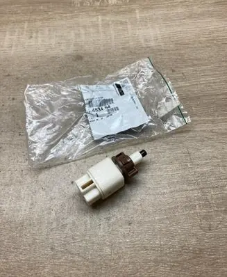 Peugeot 107 Brake pedal sensor switch 453454 2702