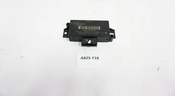 Renault Captur Parking PDC control unit/module 284L04495R