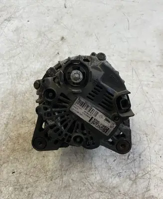 Opel Vivaro Generator/alternator 231008633R