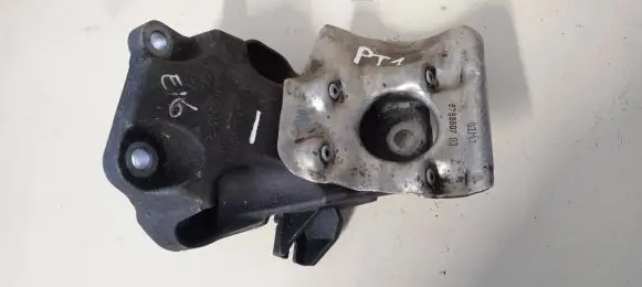 BMW 1 F20 F21 Engine mounting bracket 6788607