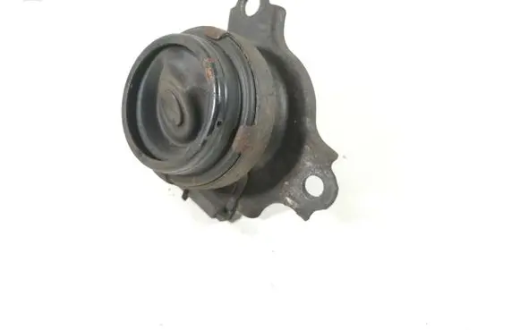 Honda FR-V Engine mount bracket 50821-S9A-023