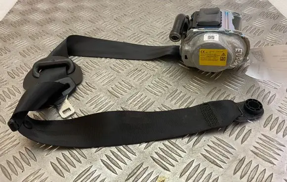 Land Rover Evoque II Front seatbelt K8D2611B09AA