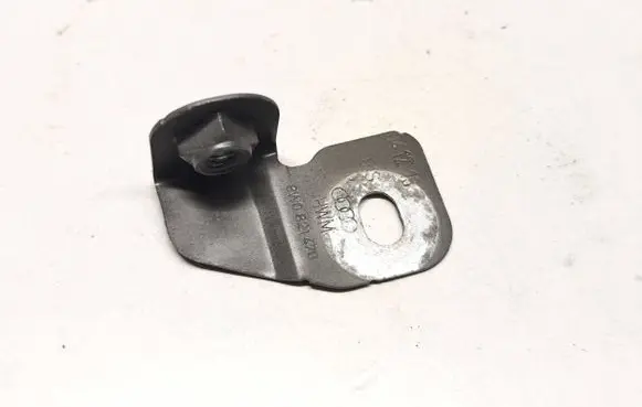 Audi A5 Fender mounting bracket 8W0821470