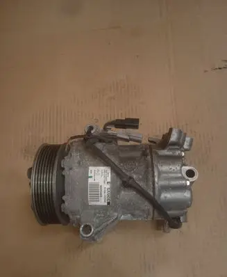 Renault Clio V Air conditioning (A/C) compressor (pump) 926005450R