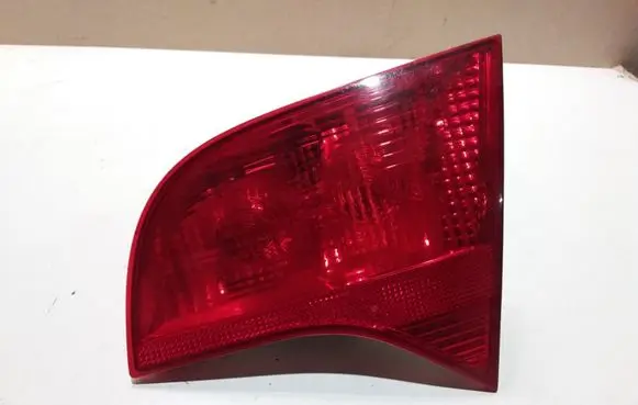 Audi A4 S4 B7 8E 8H Tailgate rear/tail lights 8E9945094A