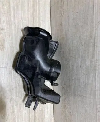 Skoda Octavia Mk3 (5E) Intake resonator 04C129656L
