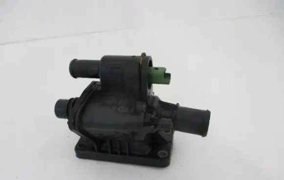 Citroen C3 Thermostat housing 9654393880