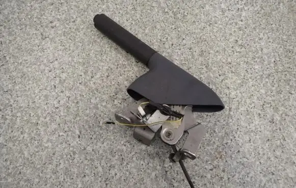 Mitsubishi Colt Hand brake release handle 