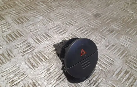 Nissan X-Trail T30 Hazard light switch 06016
