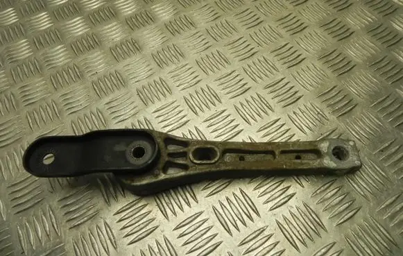 Volkswagen PASSAT B7 Engine mount bracket 3C0199855 VD16726