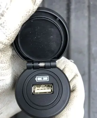Land Rover Discovery 5 USB socket connector FK7219010AB