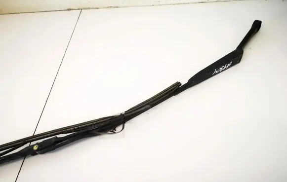 Audi A4 S4 B5 8D Front wiper blade arm 8d1955407a