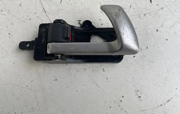 Rear door interior handle