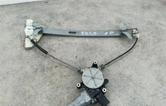 Honda Accord Front door window regulator with motor 