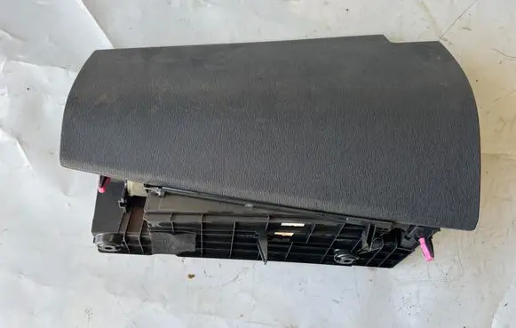 Toyota Prius (NHW20) Glove box 5553147050