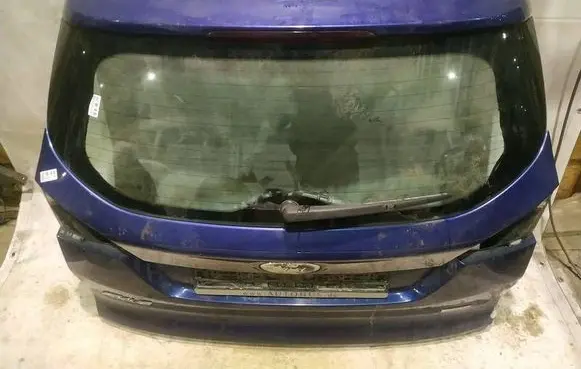 Ford Focus Tailgate/trunk/boot lid MELYNAS