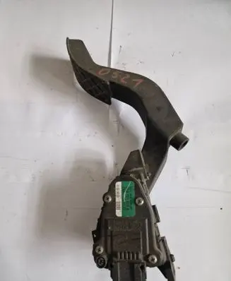 Audi A4 S4 B7 8E 8H Accelerator throttle pedal 6PV00802608 8E2721523A