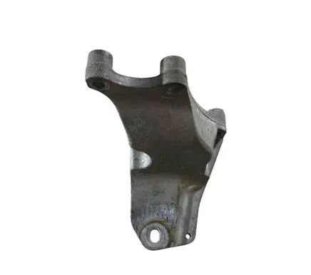 Engine mounting bracket