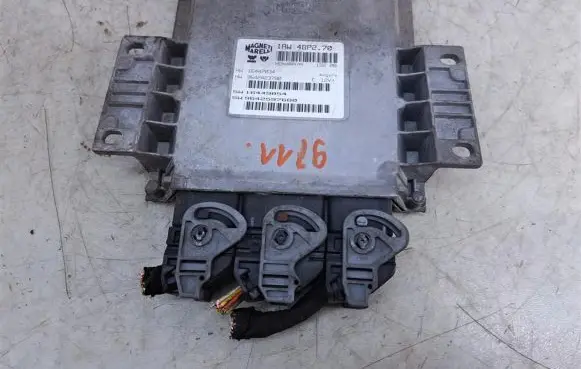 Peugeot 206 Engine control unit/module IAW48P2.70