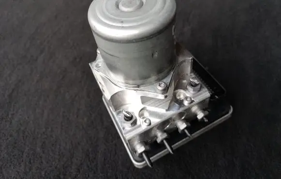 Mercedes-Benz C W205 ABS Pump A2059006543